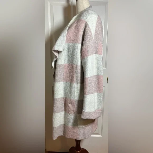Lane Bryant Women’s Pink and Gray Plaid Cardigan - Picture 3 of 9